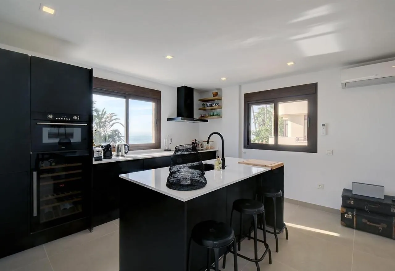 Estepona Boulevard Renovated Madrid Apartment